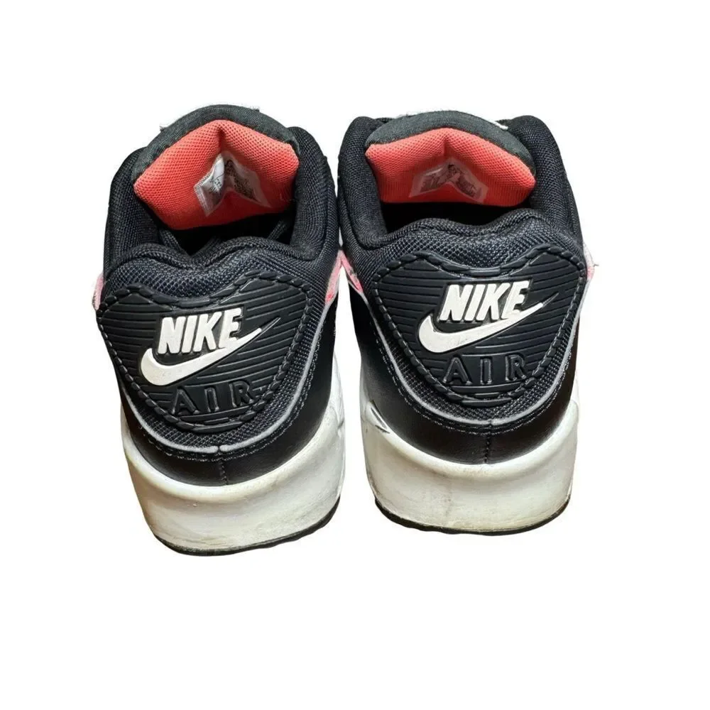 Nike air max Women's Black and Red Sneakers size 7